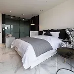 Dobong Hotel Bay204