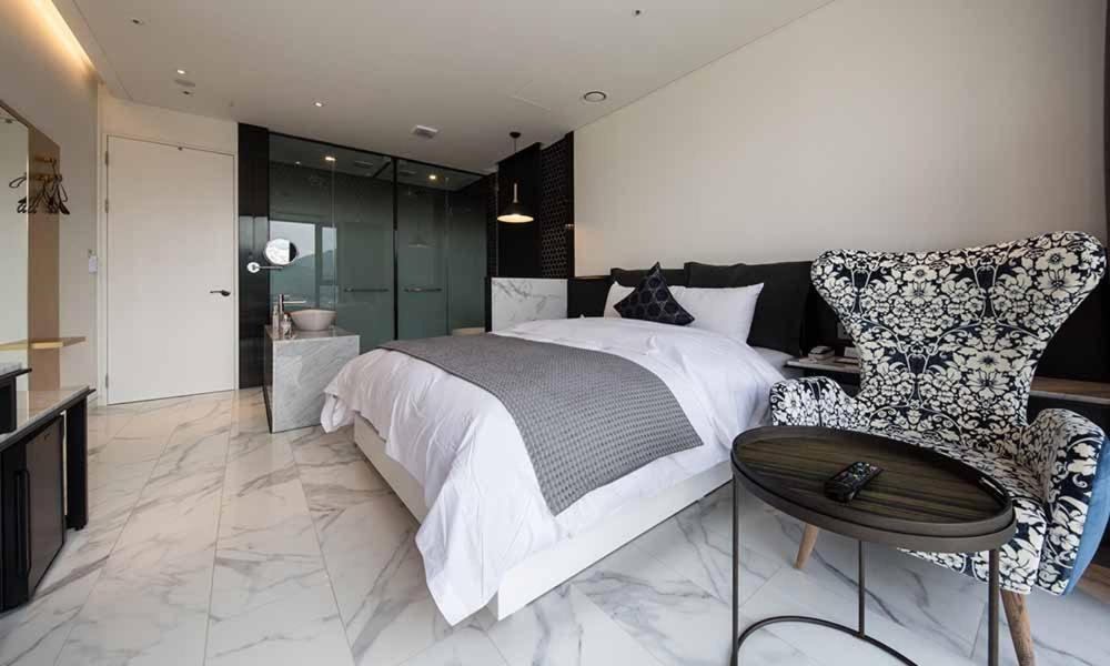 Dobong Bay204 Hotel *